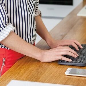 Logitech  K380 Multi-Device Bluetooth Keyboard